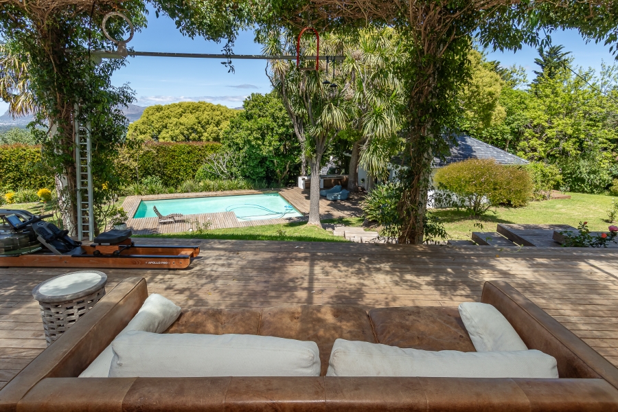 4 Bedroom Property for Sale in Bishopscourt Western Cape